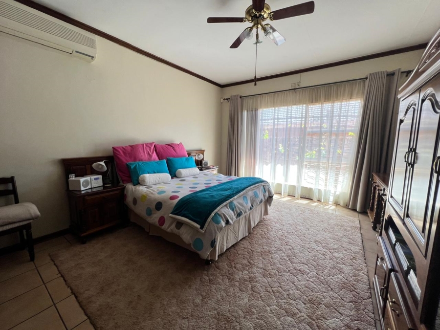 4 Bedroom Property for Sale in Hillcrest Northern Cape